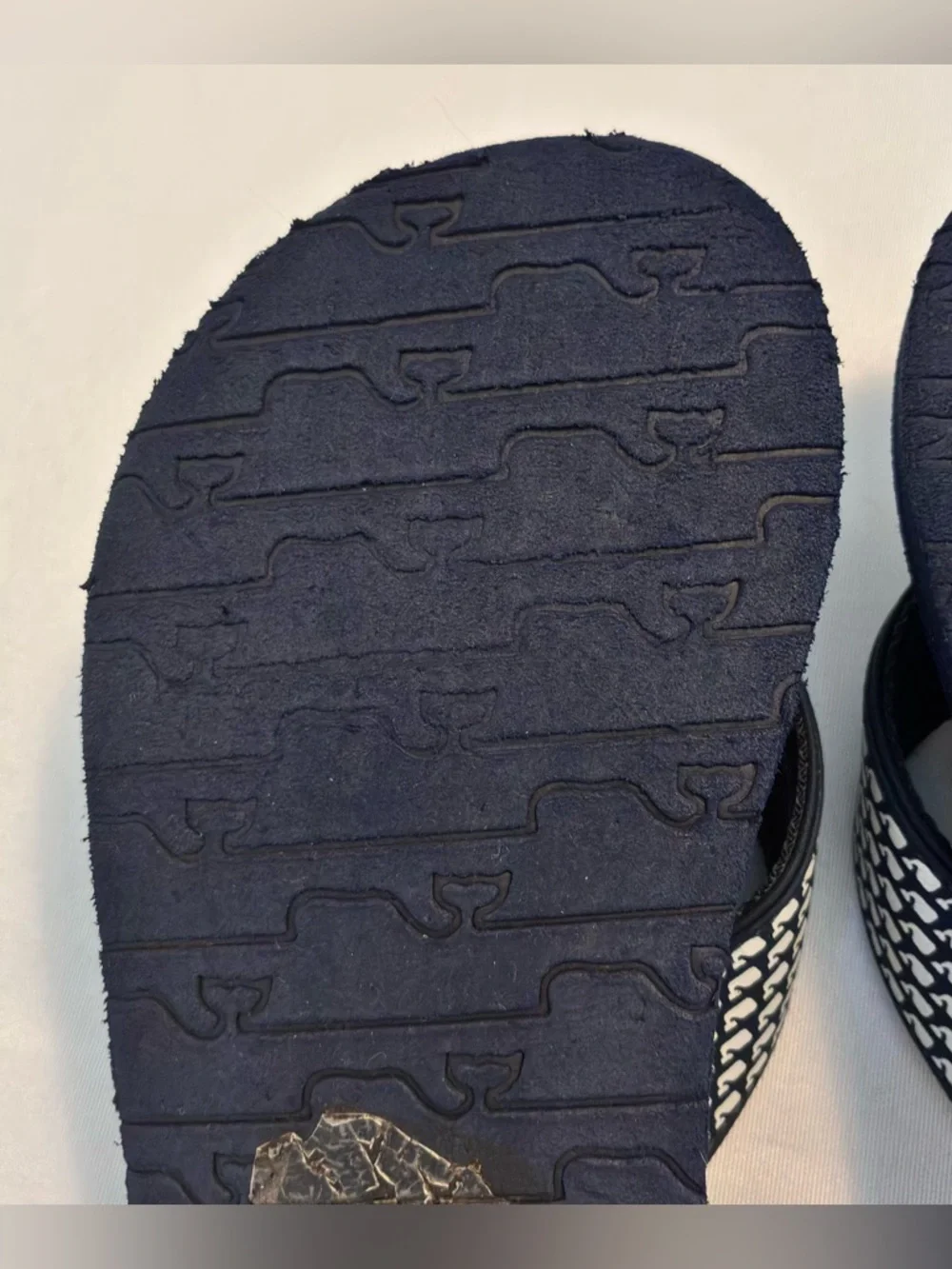 Vineyard Vines Boys Micro Whale Foam Flip Flops Nautical Navy Size 2